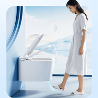 Toilette intelligente murale en céramique de haute qualité avec réservoir d'eau intégré, chasse d'eau automatique et bidet électrique