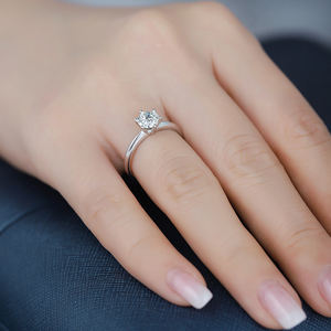 可定制经典简单四爪钻石戒指实心14K/18k金结婚承诺戒指实验室种植钻石首饰 - Product Image 5