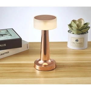 Современная металлическая настольная лампа с сенсорным датчиком - Product Image 2