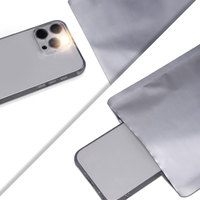 Op maat gemaakte 3-zijdig gesealde vierkante bodem aluminiumfolie vacuümzakken met gravureprint, beveiliging, lage minimale bestelhoeveelheid, food grade, geschikt voor huisdierenvoer en blikvoer.