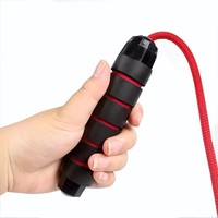 Corde à sauter lestée anti-emmêlement avec poignées en mousse et roulements à billes, corde à sauter en nylon réglable 360° °   Corde à sauter de fitness rotative