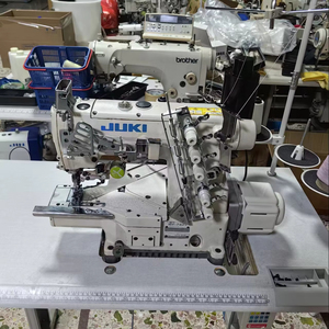 Máquina de Coser Interlock JUKIS 7823 de Tres Agujas y Cinco Hilos, Blanca, Usada, Venta Directa de Fábrica - Product Image 1