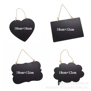 กระดานดำไม้แบบแขวน ขนาด 18x12 ซม. ของตกแต่งบ้าน ใช้ในวันวาเลนไทน์ - Product Image 1