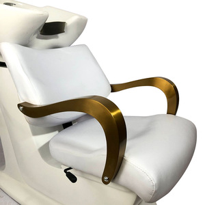 Sillón de Lavado de Cabello Moderno para Salón, Unidad de Lavado con Respaldo Tapizado en Blanco, Brazos de Metal Dorado para Salón de Belleza - Product Image 6