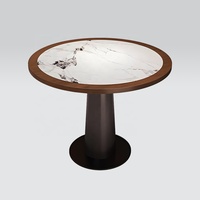 Tables et chaises modernes de style industriel en bois massif avec plateau en marbre personnalisables pour la salle à manger dans les hôtels, les restaurants, les salons de thé