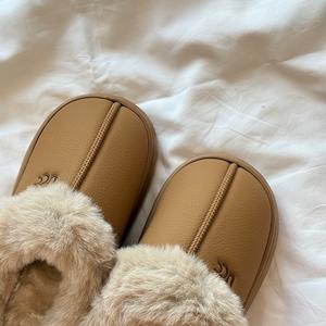 Dream Poetry House 2025 Nouvelle collection de pantoufles d'intérieur douces et moelleuses pour hommes et femmes, automne-hiver, EVA, vente en gros - Product Image 4