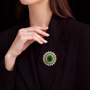 ZF Sofisticada Liga Oval Real Broche Zircão Esmeralda Vintage Luxuoso Exquisite Suit Acessório - Product Image 4