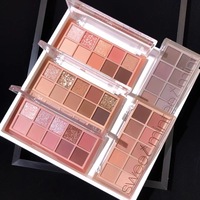 Palette de fards à paupières métalliques 10 couleurs avec finition scintillante, formule longue tenue pour carnations moyennes