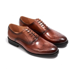 Chaussures Oxford en cuir véritable pour homme, marron et noir, brodées et imprimées, style britannique, pour tenue de travail formelle - Product Image 1