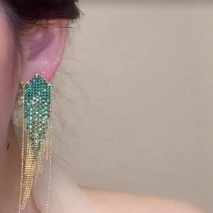 Pendientes Largos de Moda para Mujer, Versátiles, con Diseño de Mariposa, Geométricos, con Diamantes de Imitación, Cadena y Borla, Estilo Exagerado de Alta Gama - Product Image 2