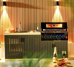 شواية غاز مدمجة حديثة وفاخرة مع شعلة خلفية بالأشعة تحت الحمراء وتشطيب أسود أنيق للشواء في الهواء الطلق - Product Image 1