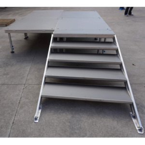 Escenario Portátil de Aluminio para Exteriores, Ligero y de Altura Ajustable, con Fácil Montaje y Superficie Antideslizante para Actuaciones en Festivales - Product Image 1