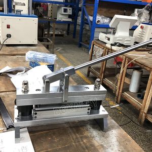 Machine de coupe de test d'écrasement d'anneau de papier pour l'analyse de compression de carton, <span class=keywords><strong>instrument</strong></span> d'essai en laboratoire standard ISO - Product Image 2