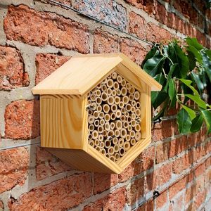 Maison à insectes hexagonale en bois en forme de nid d'abeille, hôtel à insectes suspendu, nid pour insectes - Product Image 4