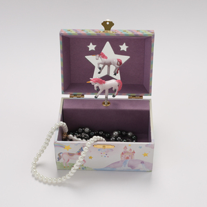 Boîte à bijoux en bois personnalisée, petite boîte à musique licorne pour filles, collier, boucles d'oreilles, bague, cadeau d'anniversaire, cadeau de fête - Product Image 2