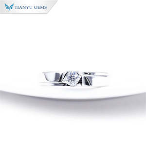 Anillo de Plata de Ley S925 Moderno y Elegante Tianyu para Hombre, con Circonita de 5 mm, Ideal para Ocasiones de Negocios y Casuales - Product Image 1