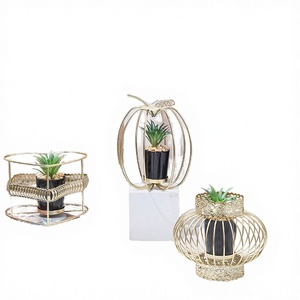 Portavelas de Aromaterapia Giratorio Romántico de Hierro Dorado de Lujo Creativo, Regalo de Navidad con Bandeja - Product Image 2