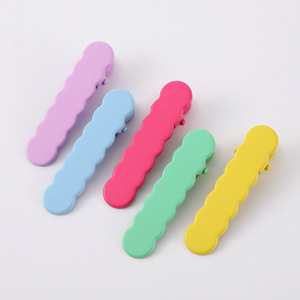 Pinza para el pelo ondulada Caterpillar Duckbill de 12 cm, pinza lateral de metal para mujer, uso diario, accesorio para el cabello color macarrón - Product Image 1
