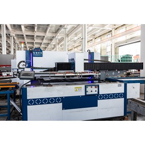 Máquina de plegado CNC automática de doble estación, prensa plegadora inteligente de chapa metálica con carga y descarga automáticas para gabinetes metálicos - Product Image 2