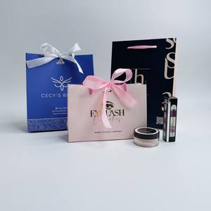 Bolsas de Papel Mini para Cosméticos y Cuidado de la Piel, Bolsas de Regalo Pequeñas de Lujo con Asa, Impresas Personalizadas para Empaque de Marcas de Belleza - Product Image 6