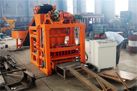 Machine de fabrication de blocs de béton creux et de pavés autobloquants entièrement automatiques QTJ4-28