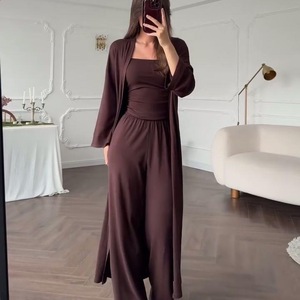 H-0227 Nouvel ensemble de vêtements comprenant un <span class=keywords><strong>manteau</strong></span> uni à manches longues, un haut sans bretelles et une longue jupe - Product Image 6