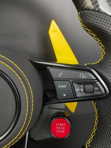 Palettes de changement de vitesse en fibre de carbone avec cuir perforé pour <span class=keywords><strong>Audi</strong></span> TTS TT R8 RS3 <span class=keywords><strong>Q5</strong></span> A7 – Assemblage sport personnalisé - Product Image 6