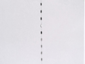Collar Delgado de Platino Pt950 Blanco con Curva Suave y Eslabones Alargados para Mujer de Oficina, Uso Diario Minimalista - Product Image 3