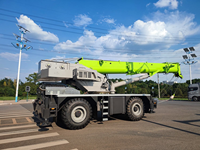 Grue télescopique montée sur camion tout-terrain Zoomlion 40 tonnes ZRT400 à haute durabilité