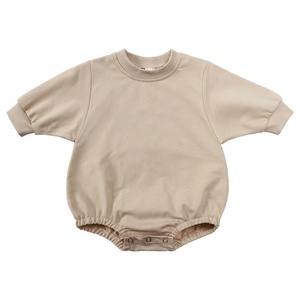 Vêtements d'été personnalisés pour bébé avec logo, nouvelle combinaison décontractée sans manches 2025 pour garçons et filles, vêtements pour nouveau-nés en polyester/coton tricoté 180g - Product Image 2