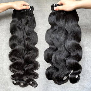 Fournisseur en gros de mèches de <span class=keywords><strong>cheveux</strong></span> russes bruts, mèches de <span class=keywords><strong>cheveux</strong></span> vierges bruts alignées dans le sens des cuticules, extensions de <span class=keywords><strong>cheveux</strong></span> humains doublement étirées à prix abordable - Product Image 1