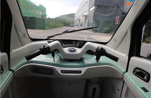 Pour un excellent rapport qualité-prix : Van électrique 2500W avec sièges en cuir individuels à propulsion arrière, intérieur sombre et caméra arrière pour adultes - Product Image 6