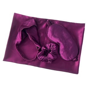 Ensemble <span class=keywords><strong>d</strong></span>'accessoires pour <span class=keywords><strong>cheveux</strong></span>, <span class=keywords><strong>taie</strong></span> <span class=keywords><strong>d</strong></span>'<span class=keywords><strong>oreiller</strong></span> en <span class=keywords><strong>satin</strong></span> et masque pour les yeux avec bandeau - Product Image 2