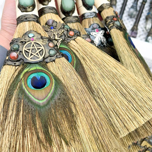 Balais en pierre de guérison en gros, en cristal et matériaux variés, balais en améthyste de rêve pour la décoration - Product Image 3