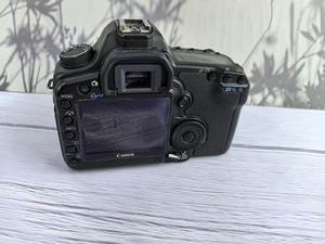 <span class=keywords><strong>Prix</strong></span> bas pour l'appareil photo reflex numérique plein format <span class=keywords><strong>5D</strong></span> <span class=keywords><strong>Mark</strong></span> <span class=keywords><strong>II</strong></span> 21,10 Mpx avec vidéo 1080p - Product Image 3