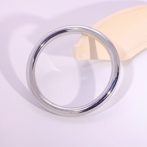 Hot Bán 4Mm 6Mm 8Mm Thép Không Gỉ Tối Giản Vòng Đeo Tay Mịn Phải Đối Mặt Với Rắn Vàng Khóa Đồng Bằng Vòng Tròn Cuff <span class=keywords><strong>Bangle</strong></span> - Product Image 6