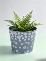 Pot Bunga Besar Grosir 7.5" Ukiran Tangan Motif Bunga Putih Logam Galvanis untuk Dalam & Luar Ruangan Gaya Rustic Amerika