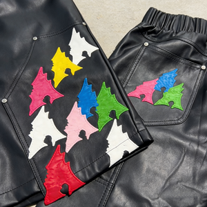 पुरुषों के लिए एक कस्टम उच्च गुणवत्ता वाले चौड़े पैर सीधे बैगी चमड़े की पैंट स्ट्रीटवियर पेचवर्क कढ़ाई - Product Image 2