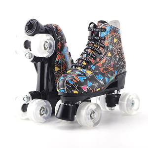 Nuovi Pattini in Linea Classici <span class=keywords><strong>a</strong></span> Quattro Ruote con Tacco Alto in Pelle PU Lucida Stampata Artistica Effetto Tendine di Manzo in Microfibra - Product Image 3