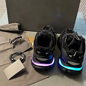 2025 Original marque de créateur de luxe baskets décontractées avec lumière LED qualité piste 3.0 plate-forme chaussures de marche - Product Image 1