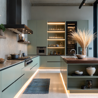 Meubles de cuisine modulaires laqués modernes sur mesure avec crédence, tiroirs coulissants, rangement intégré pour appareils électroménagers et îlot de rangement personnalisé