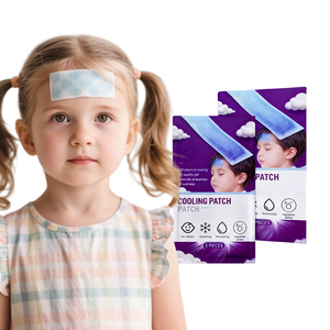 Terapia Fria na Testa para Crianças Usando Adesivos Redutores de Febre para Reduzir a Febre Fisicamente - Product Image 1