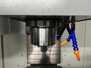 Centre d'usinage vertical VMC 1055, fabricant <span class=keywords><strong>de</strong></span> machines <span class=keywords><strong>de</strong></span> fraisage CNC - Product Image 4