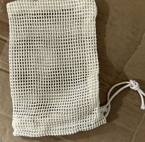 ถุงผ้าฝ้ายธรรมชาติแบบไม่ฟอกสีสำหรับใส่สบู่ ถุงผ้าหูรูดแบบรักษ์โลก รีไซเคิลได้ ใช้สำหรับบรรจุภัณฑ์ของขวัญ เครื่องประดับ และจัดเก็บ - Product Image 5