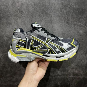 Zapatillas Deportivas de Alta Calidad en Nailon y Ante Sintético, Zapatillas Chunky para Caminar, Zapatillas Casuales de Moda, Zapatos de Diseñador Balenciaga - Product Image 6