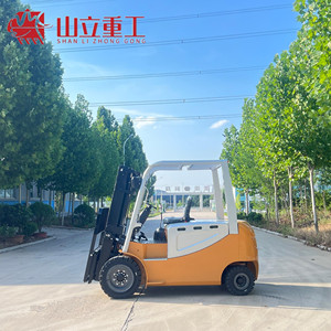 Montacargas Diésel 4x4 de 5 Toneladas con Mástil de Tres Etapas, Desplazador Lateral Hidráulico, Longitud de Horquilla de 1220 mm, Ancho de Horquilla de 180 mm, Altura de Horquilla de 5 Metros - Product Image 3