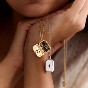 Collier Médaillon Photo pour Femme, Pendentif Étoile en Zirconia Pierre de Naissance, 12 Couleurs, Étanche, Hypoallergénique, Plaqué Or, Cadeau pour Elle - Product Image 6