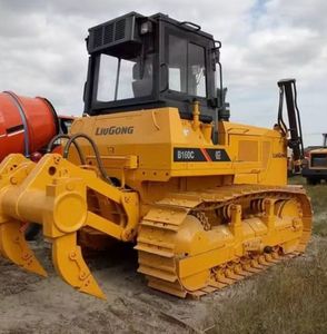 Bulldozer chenillé 160C, équipement de construction puissant et fiable pour l'agriculture, le défrichement de terres et la construction de routes - Product Image 4