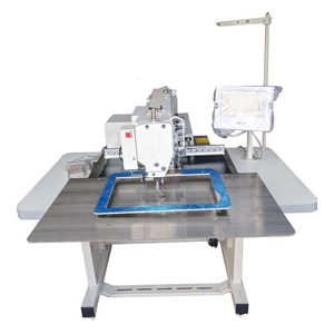 Machine à coudre industrielle automatique à point noué informatisée pour sacs en cuir et chaussures, avec pied marcheur - Product Image 1
