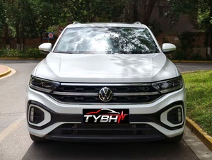 Volkswagen T-<span class=keywords><strong>ROC</strong></span> 2023 d'<span class=keywords><strong>occasion</strong></span>, SUV compact allemand, 1.5T 7DCT LHD 160HP R-Line, jantes 18 pouces, toit panoramique, voiture d'<span class=keywords><strong>occasion</strong></span> fiable - Product Image 2